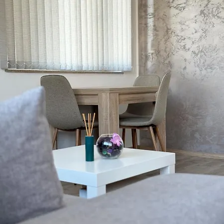 Restful For 4 Guests In Apartament
