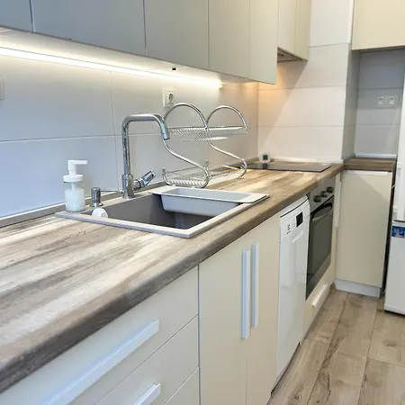 Apartament Restful For 4 Guests In Burgas
